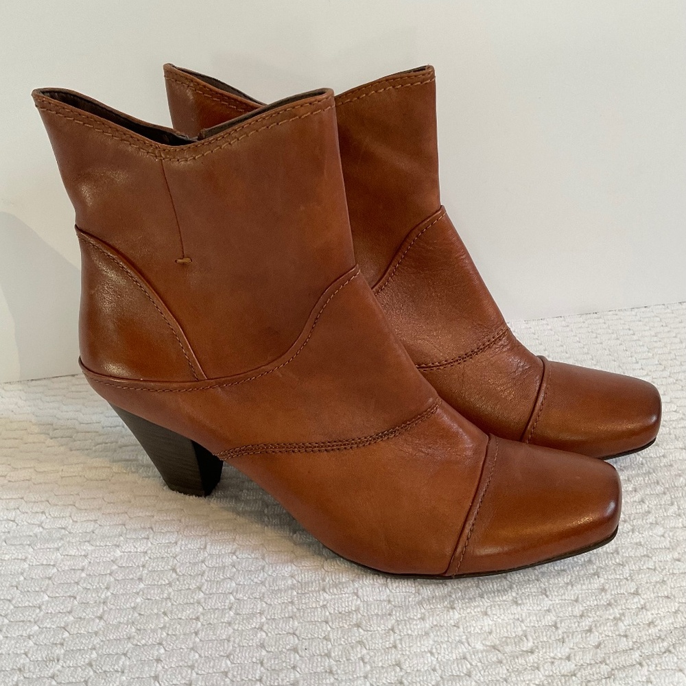 Luca Ferri Women’s Brown Leather Heel Boot Size 41 NWOT - Picture 2 of 16